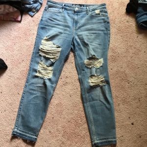 Size 8 Hollister Jeans Boyfriend Style *BRAND NEW*